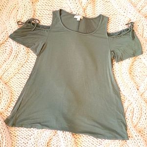 Cold Shoulder Adjustable Tie Sleeve Top